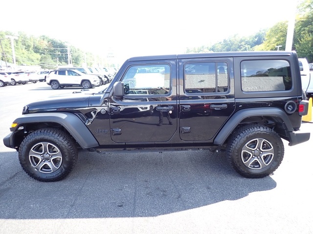 2022 Jeep Wrangler Unlimited Sport S photo 2