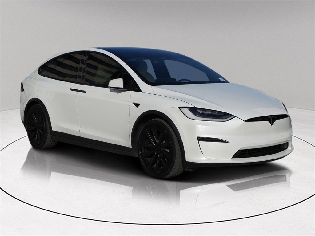 2022 Tesla Model X Plaid's photo