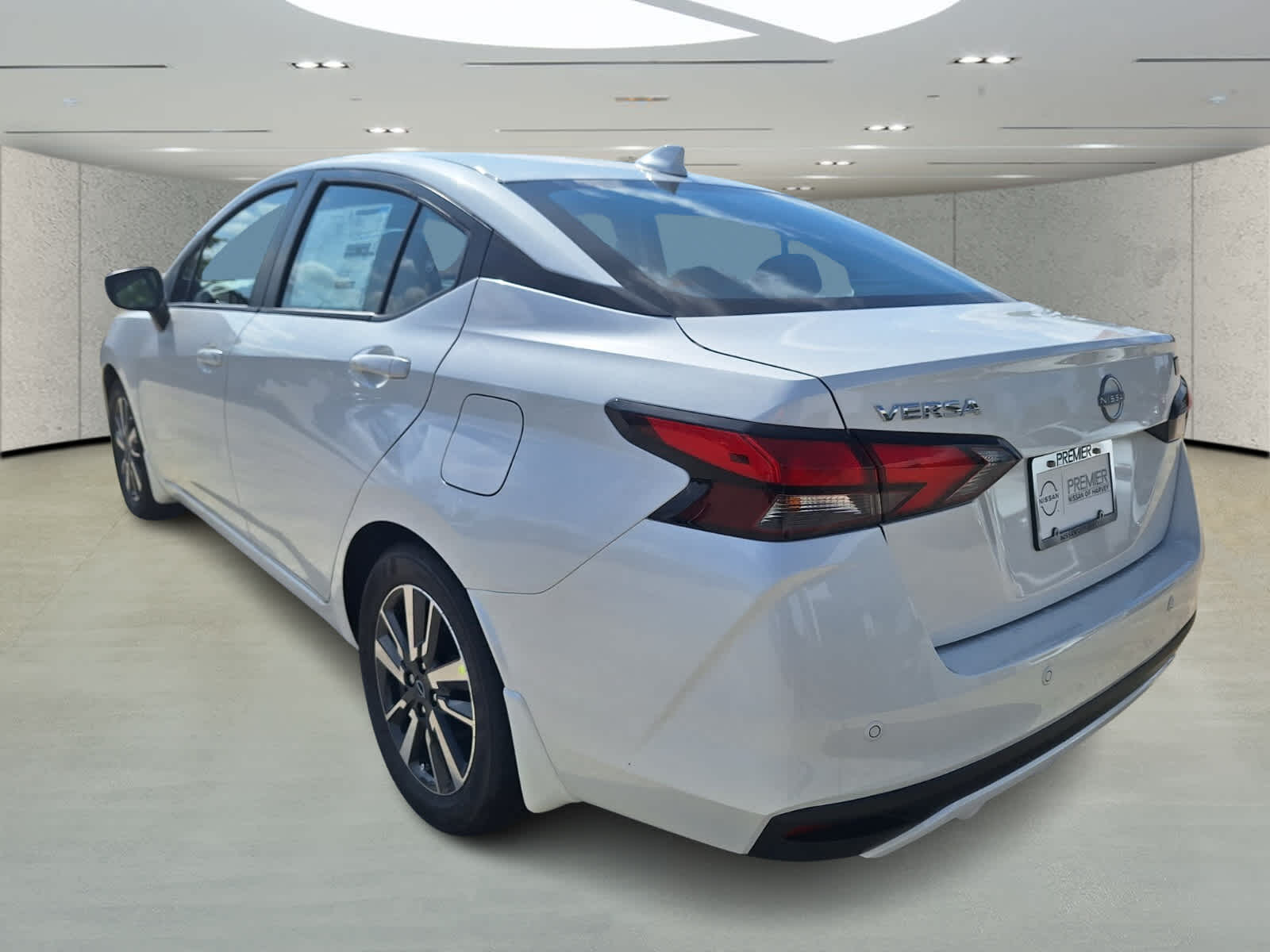 2025 Nissan Versa SV photo 3