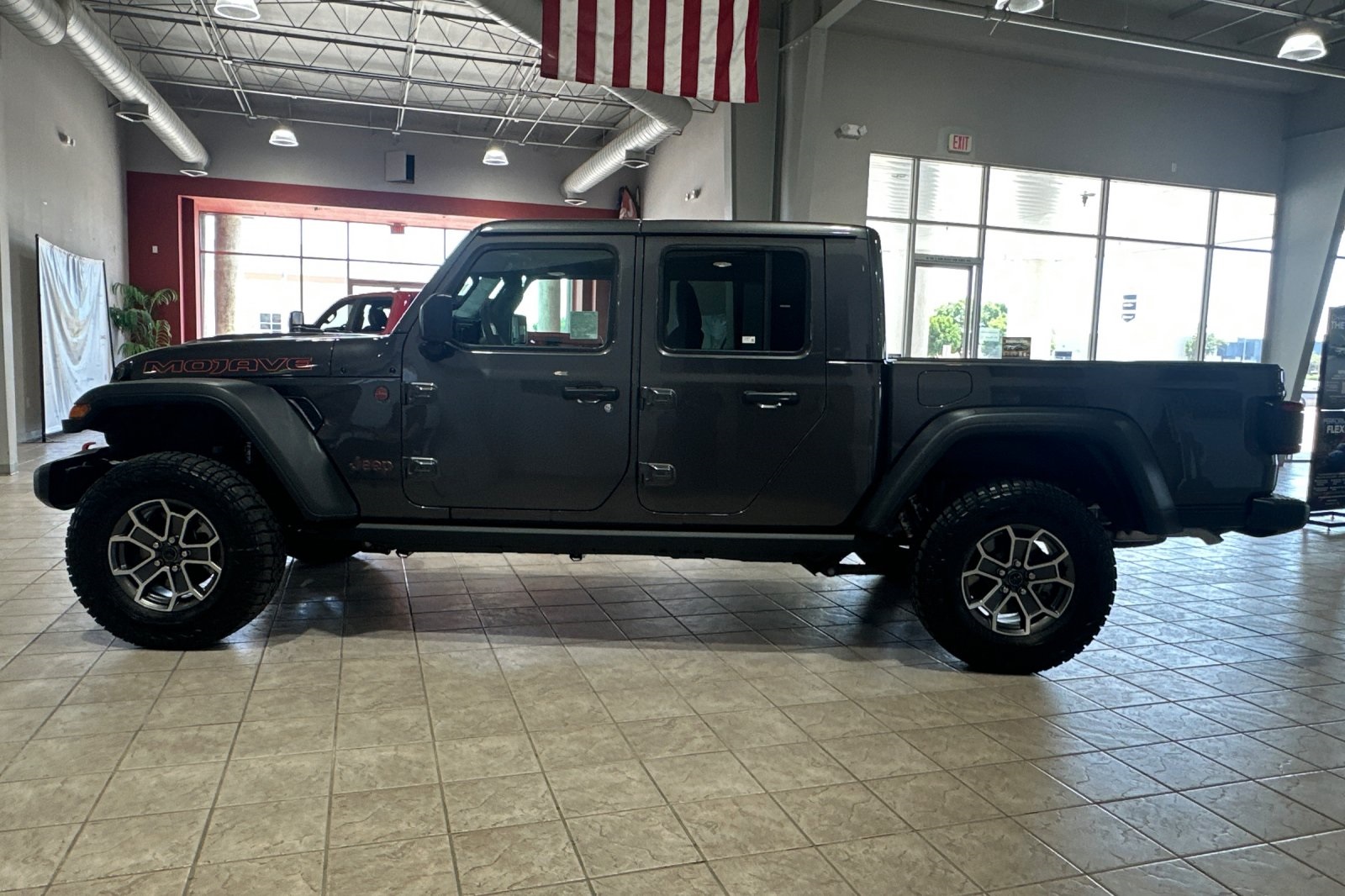 2025 Jeep Gladiator Mojave photo 3