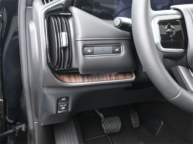 2025 Nissan Armada Platinum photo 19
