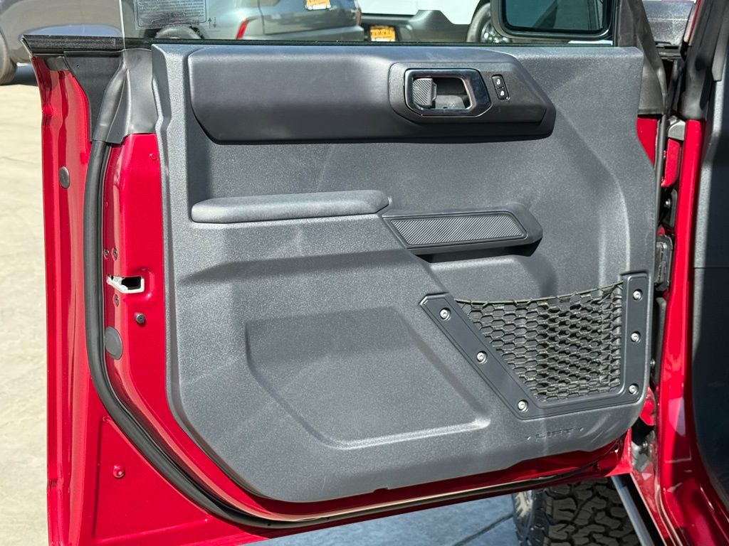 2025 Ford Bronco Badlands photo 16