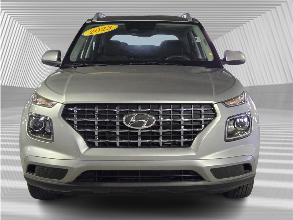 2023 Hyundai Venue SEL photo 4