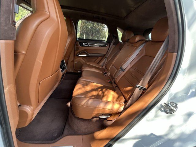 2019 Porsche Cayenne Turbo photo 17