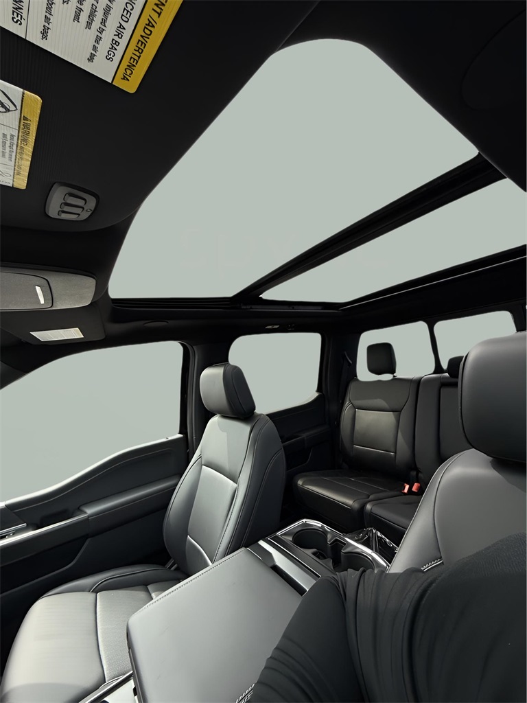 2025 Ford F-150 Lariat photo 35