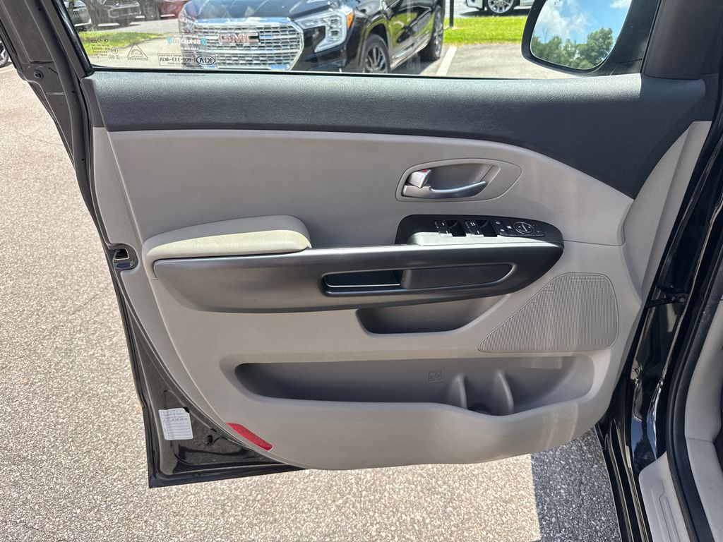 2021 Kia Sedona EX photo 10
