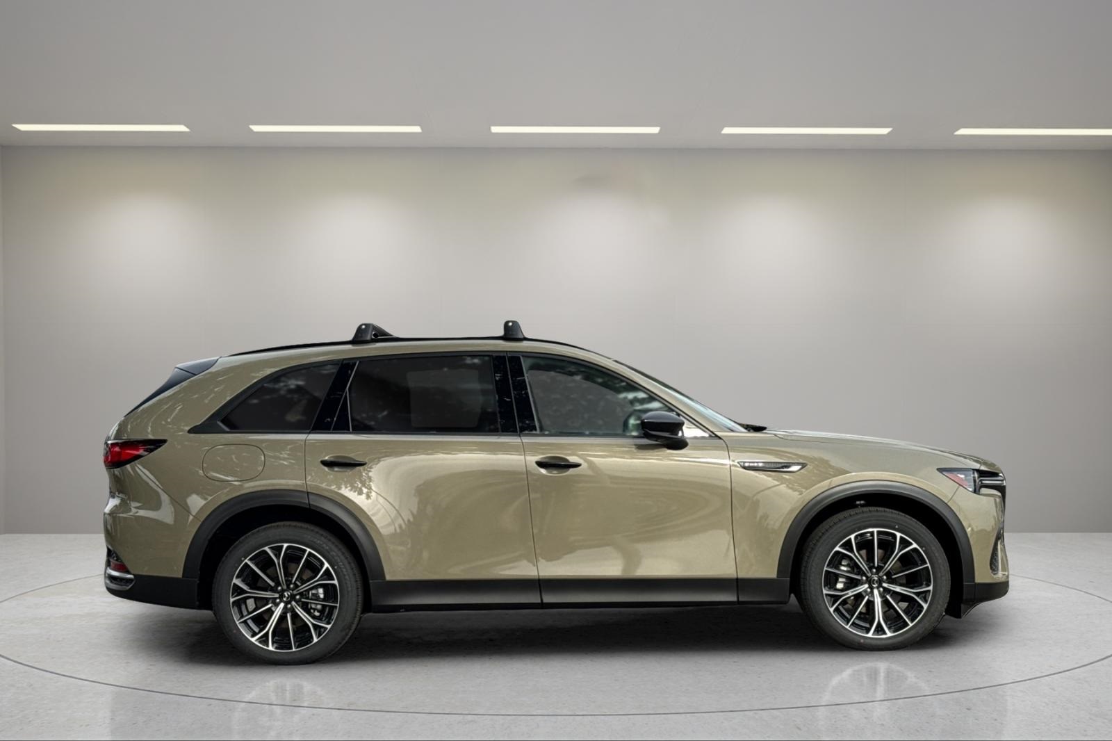2025 Mazda CX-70 Premium Plus photo 2