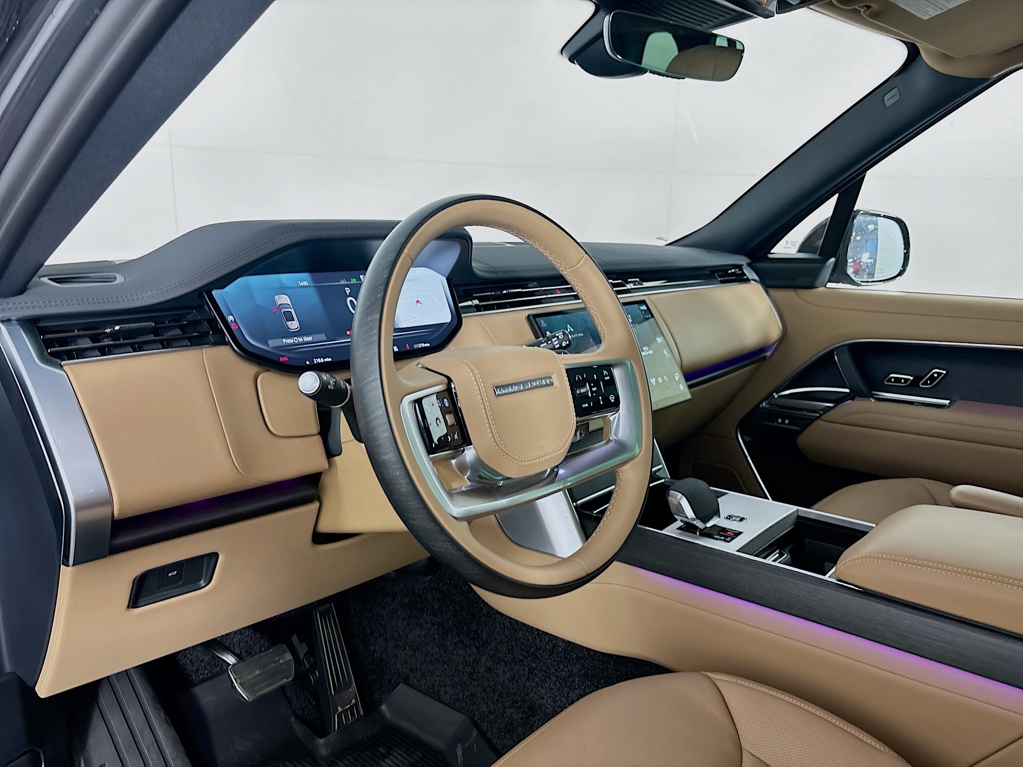 2025 Land Rover Range Rover SE photo 7