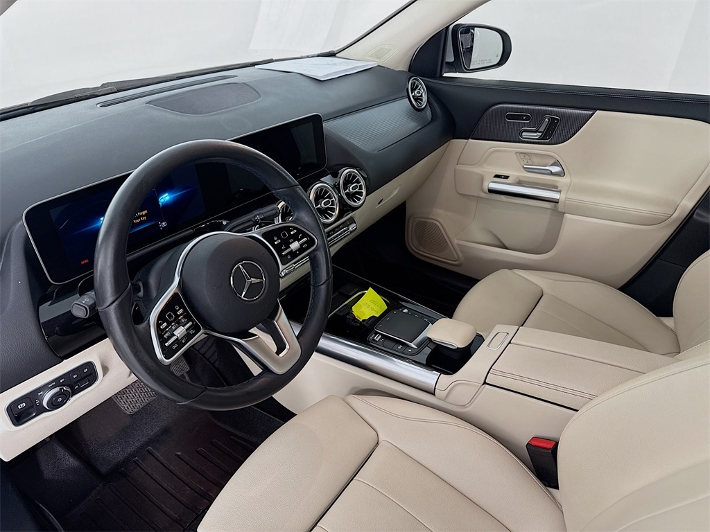 2021 Mercedes Benz GLA 250 4MATIC photo 3