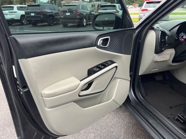 2022 Kia Soul S photo 4