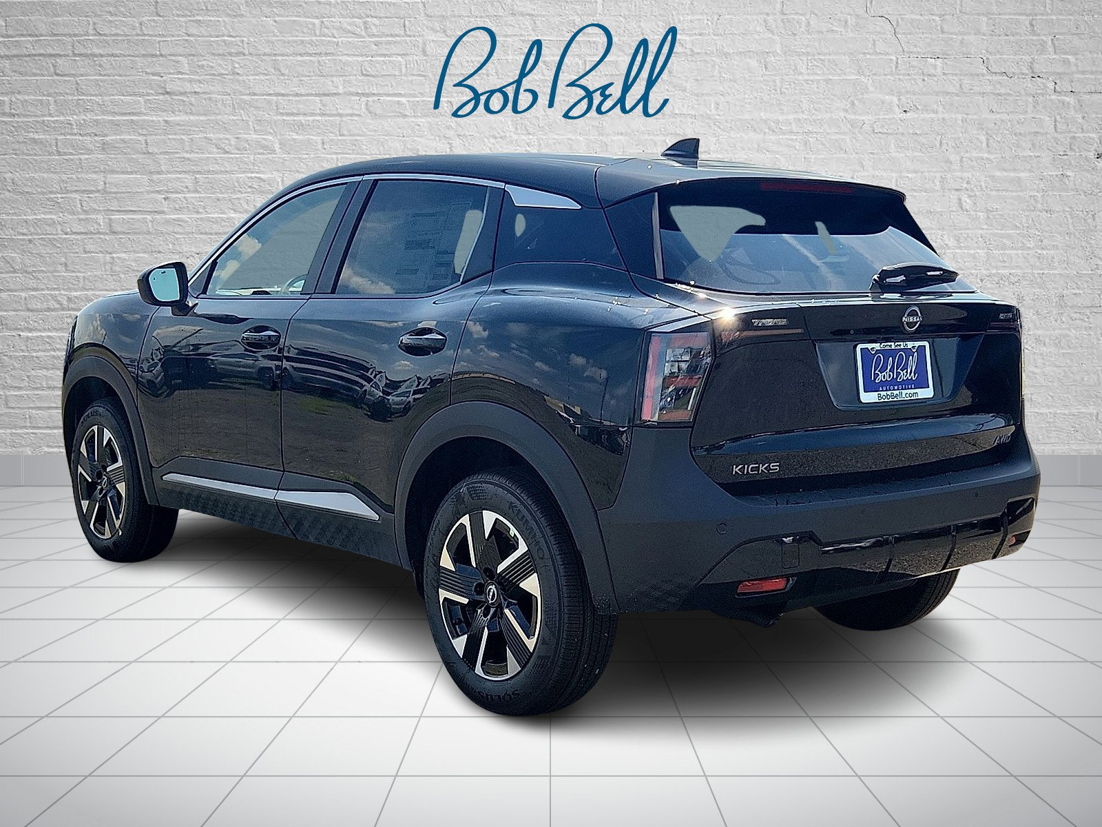 2025 Nissan Kicks SV photo 3