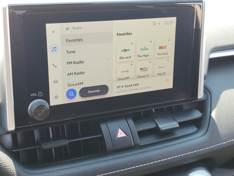 2023 Toyota RAV4 LE photo 18