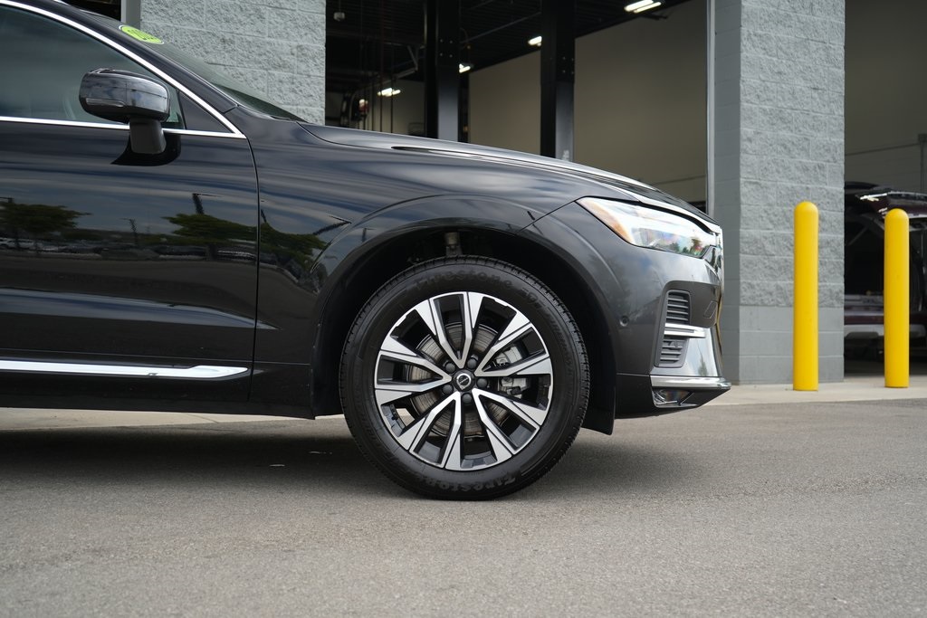 2023 Volvo XC60 B5 Plus photo 7