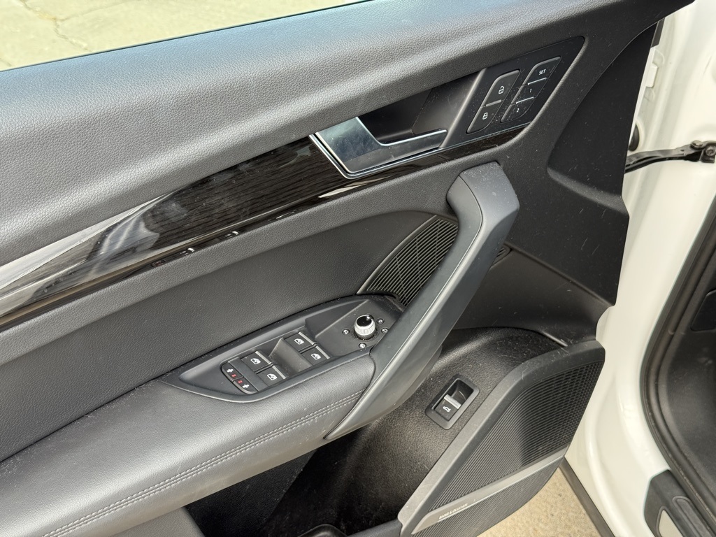 2019 Audi Q5 2.0T Premium Plus photo 8