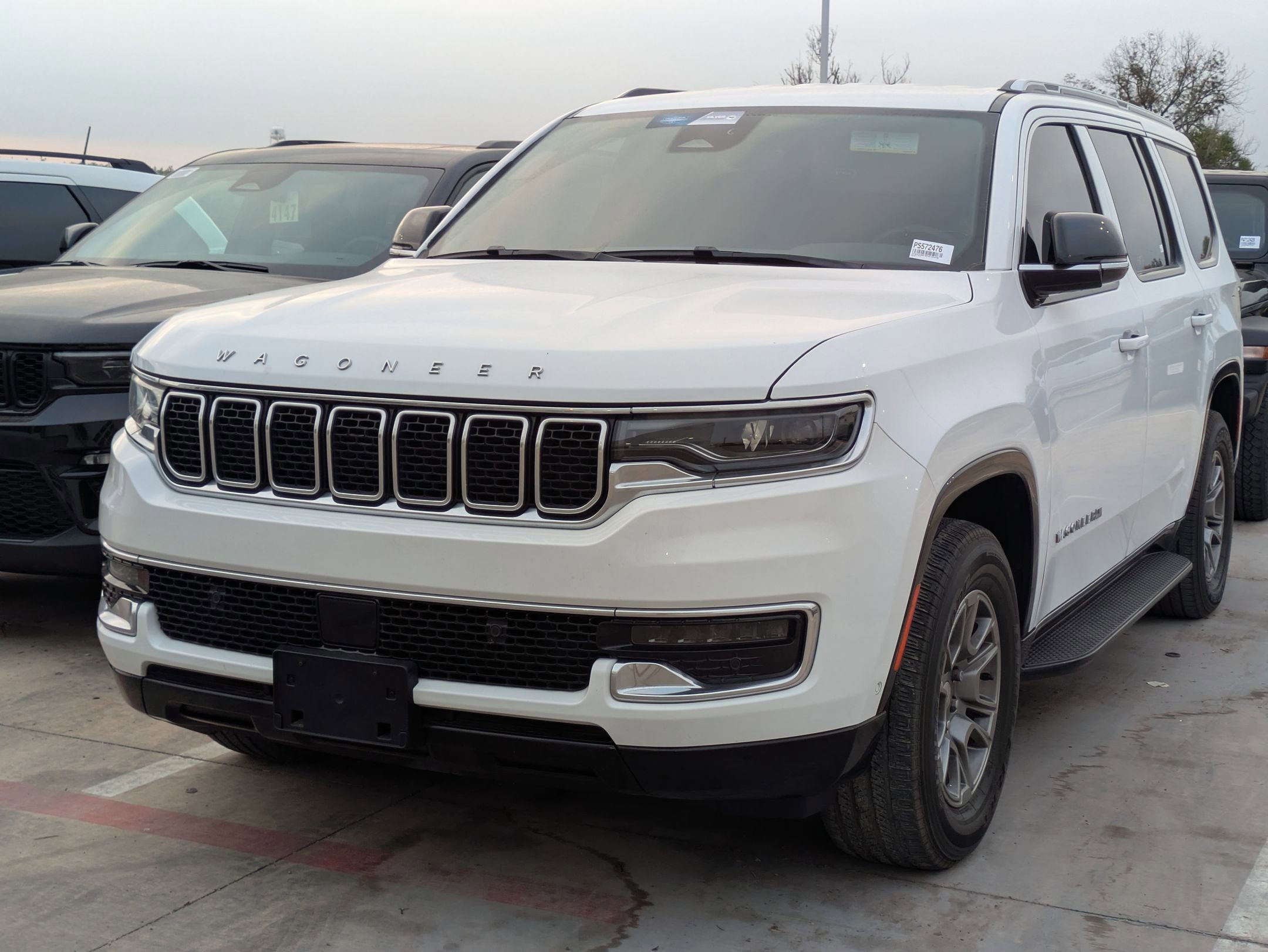 2023 Jeep Wagoneer Base photo 4