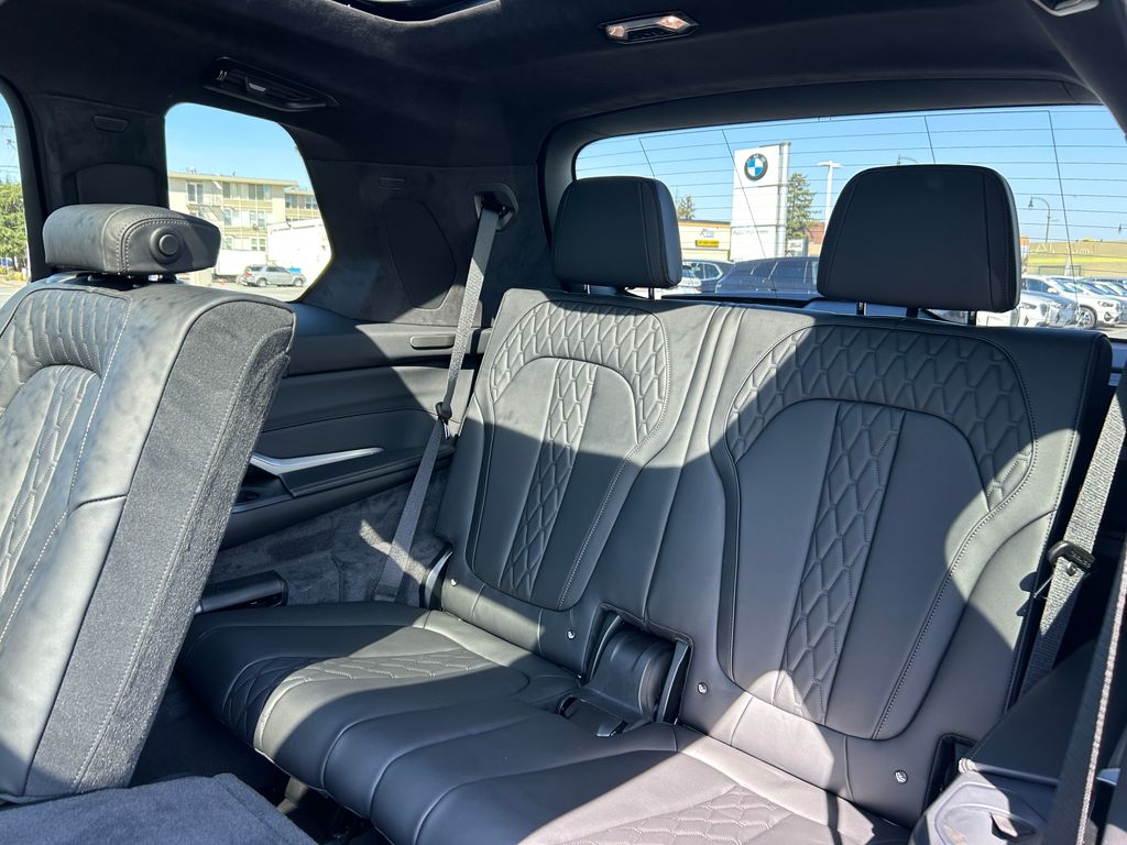 2026 Bmw X7 M60i photo 30