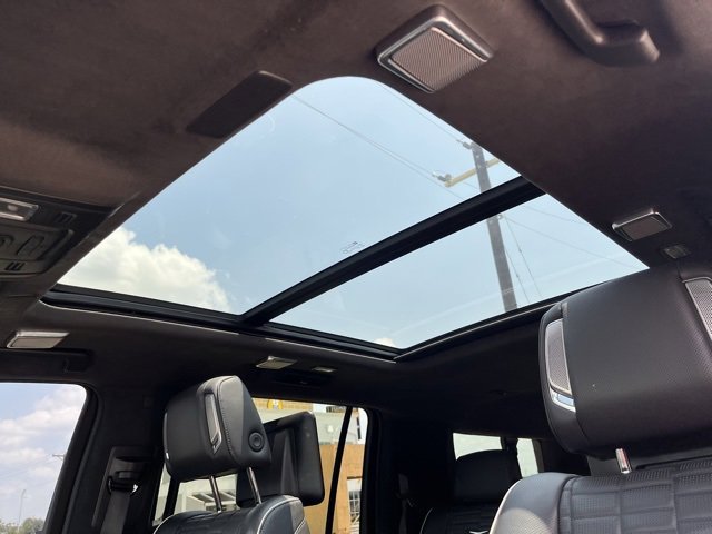 2022 Cadillac Escalade ESV Premium Luxury Platinum photo 11