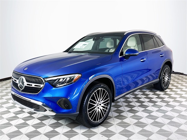 2026 Mercedes Benz GLC 300 photo 3