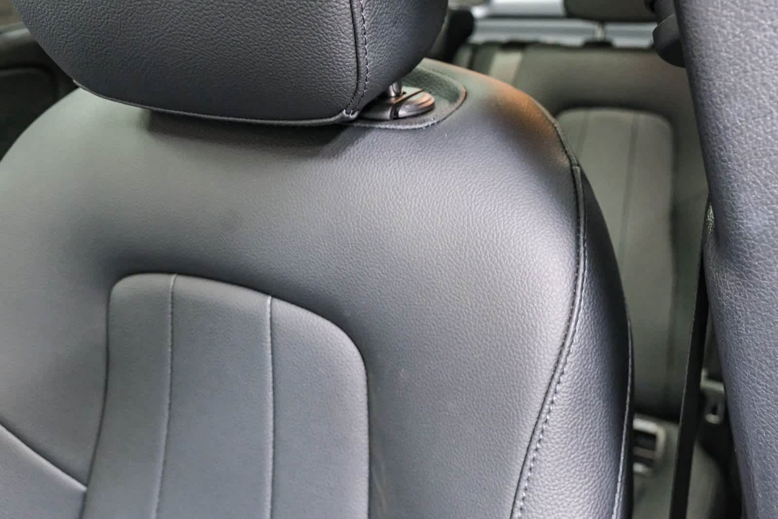 2025 Mercedes Benz GLA 250 photo 18