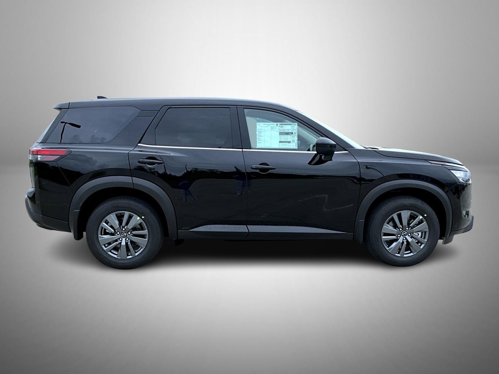 2025 Nissan Pathfinder S photo 4