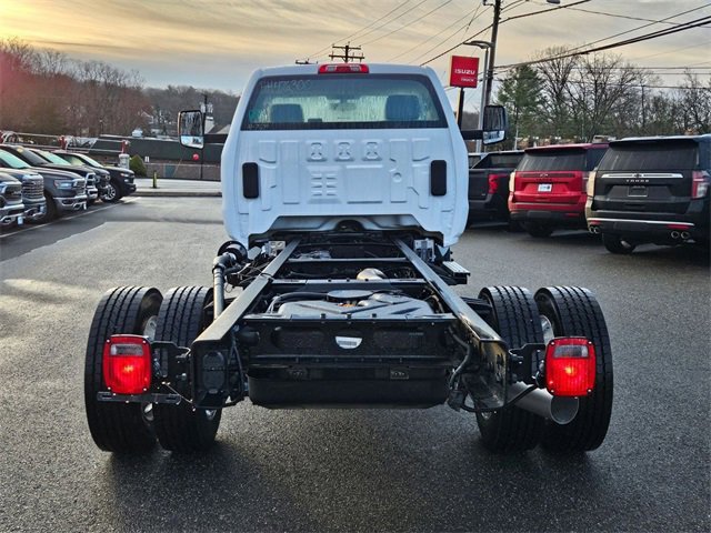 2024 Chevrolet Silverado 6500HD Work Truck photo 7