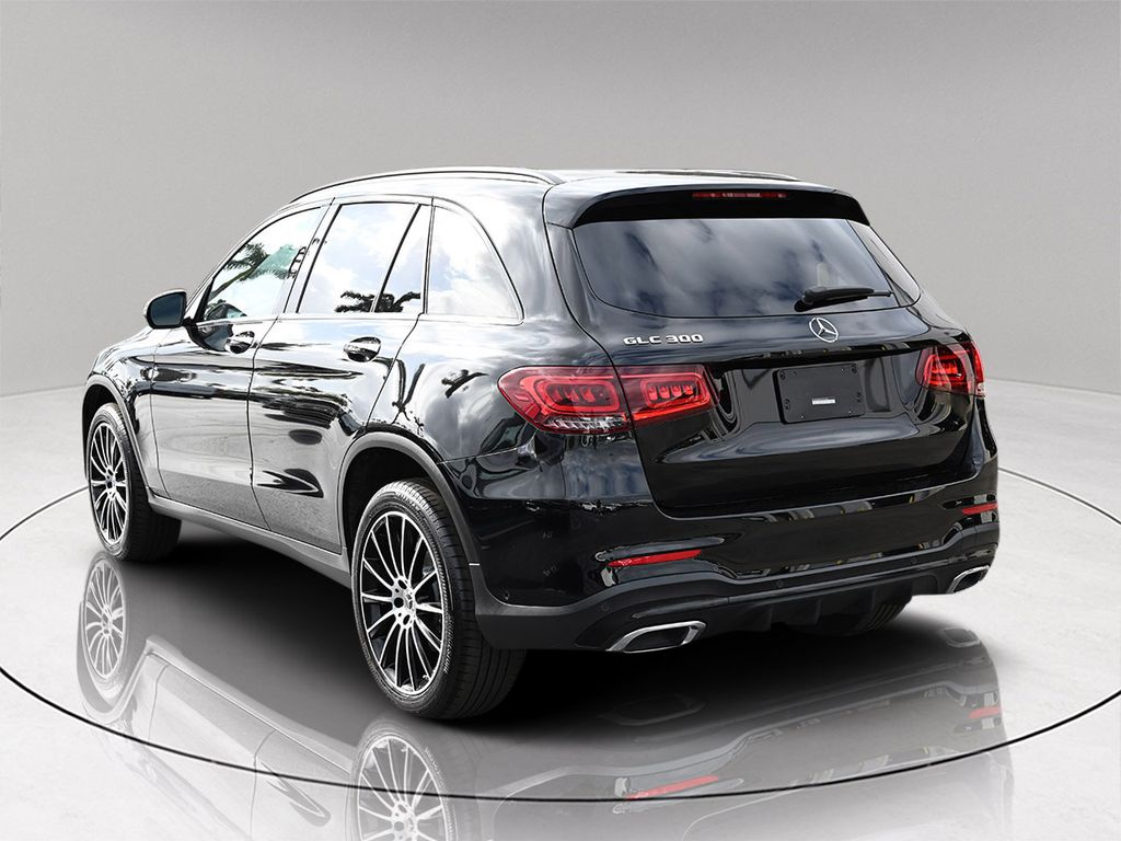 2022 Mercedes Benz GLC 300 photo 4