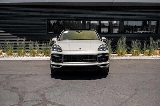 2023 Porsche Cayenne Coupe Turbo photo 6