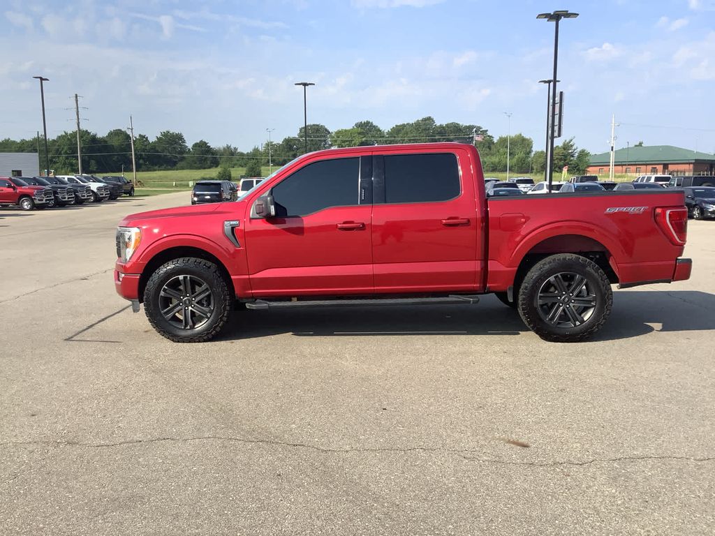 2021 Ford F-150 XLT photo 4