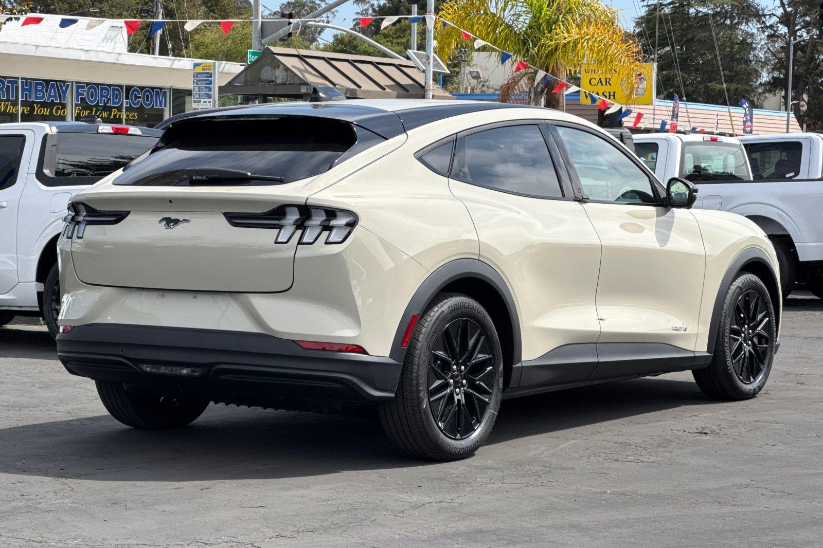 2025 Ford Mustang Mach-E Select photo 2