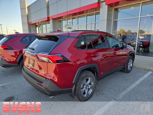 2024 Toyota RAV4 Hybrid LE photo 2
