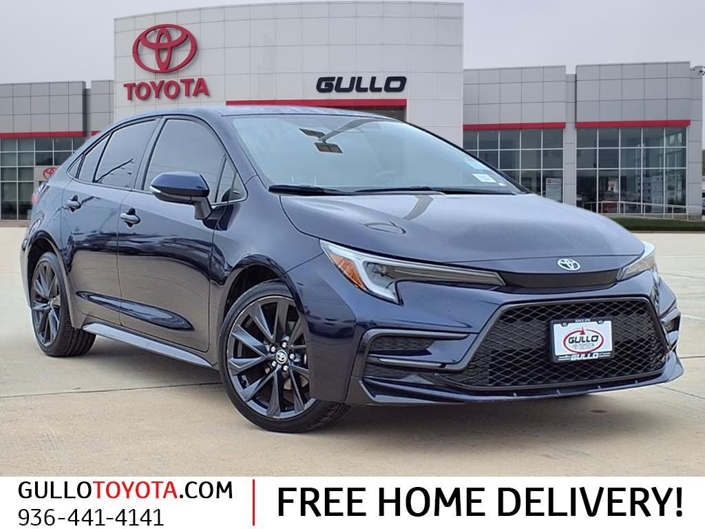 2023 Toyota Corolla SE's photo