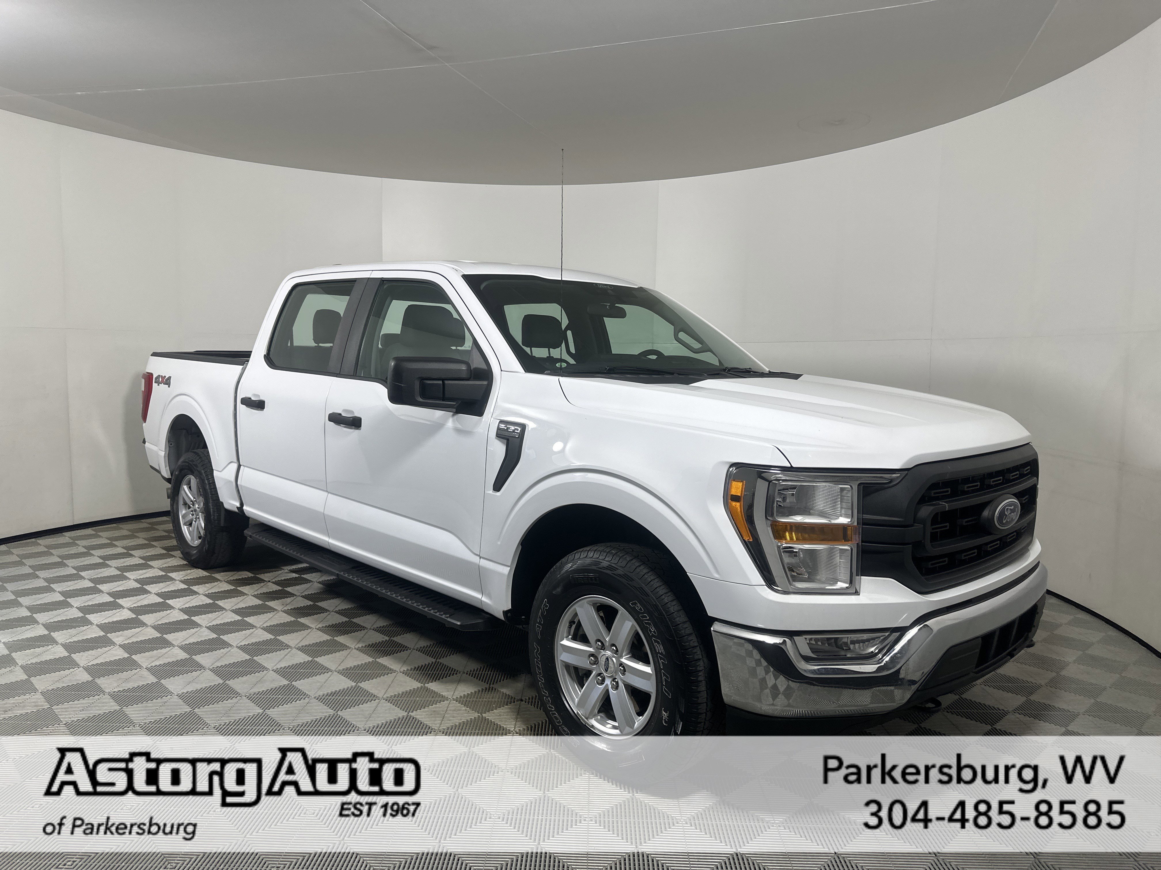 2021 Ford F-150 XL's photo