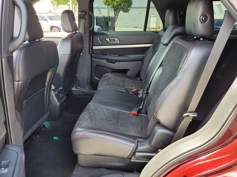 2018 Ford Explorer XLT photo 7