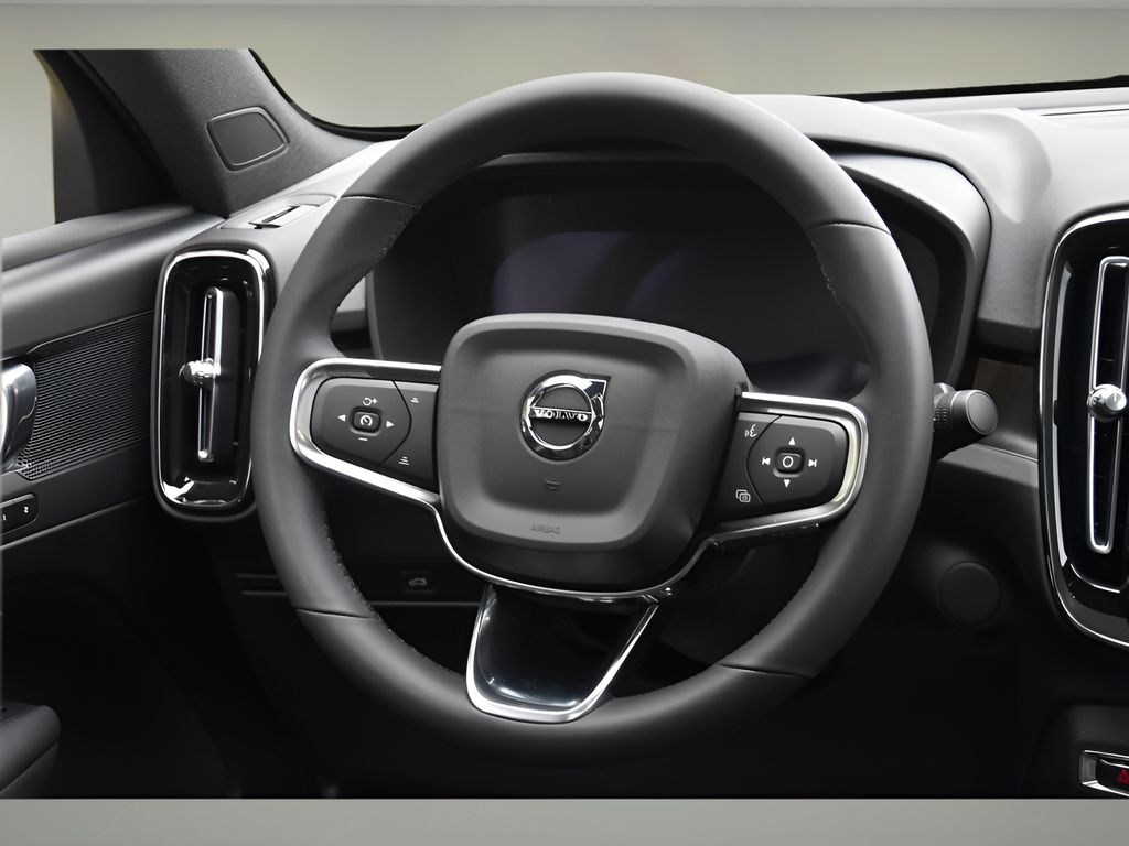 2024 Volvo C40 Recharge Plus photo 13