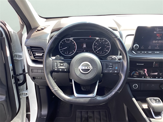 2022 Nissan Rogue SV photo 10