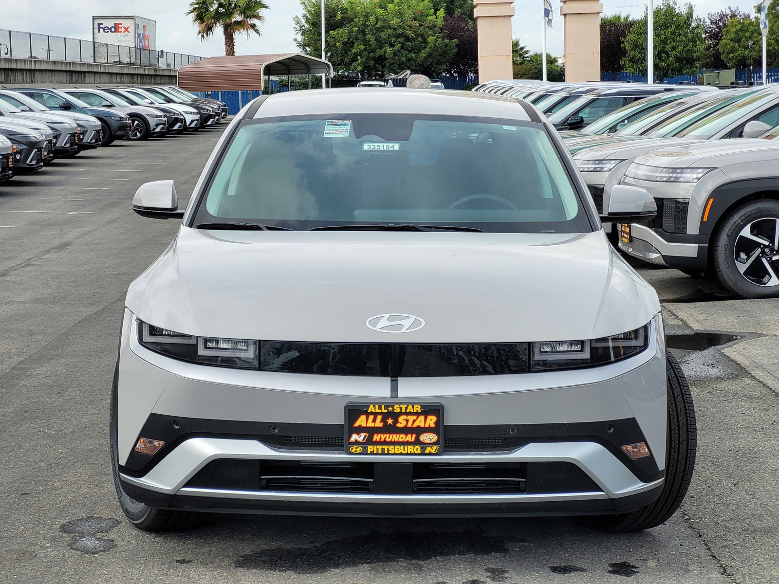 2025 Hyundai Ioniq 5 SE Standard Range photo 2