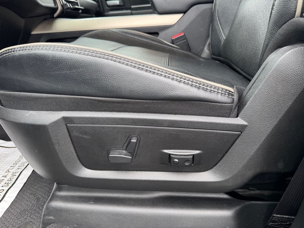 2024 Ram 3500 Laramie photo 14