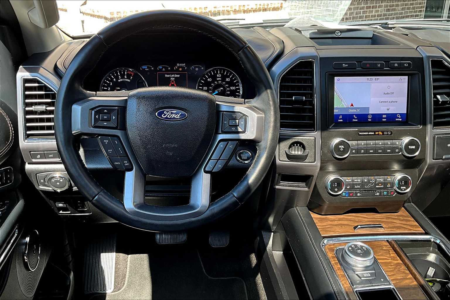 2021 Ford Expedition Platinum photo 2