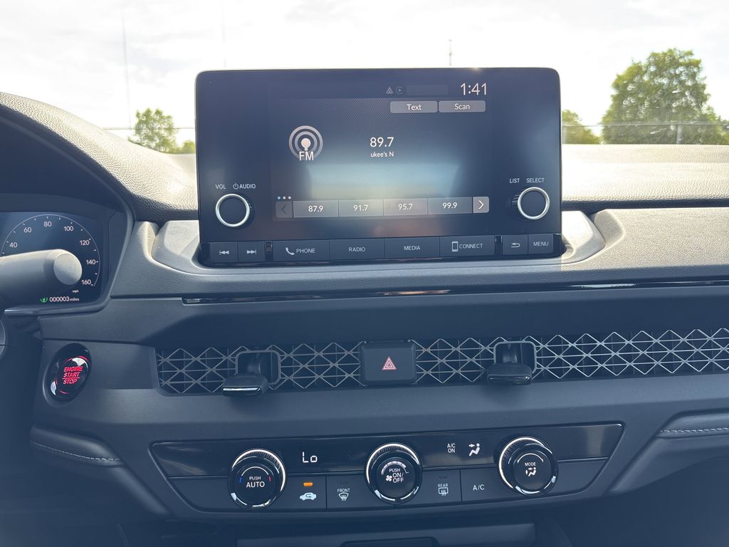 2025 Honda Accord LX photo 7