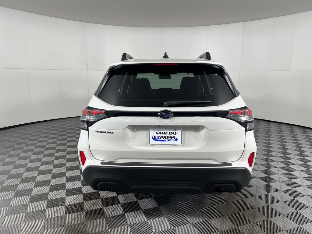 2025 Subaru Forester Premium photo 3