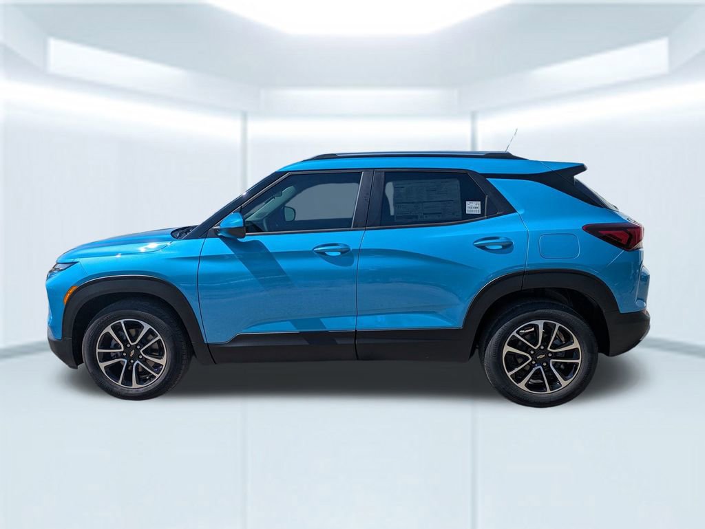 2026 Chevrolet Trailblazer LT photo 2