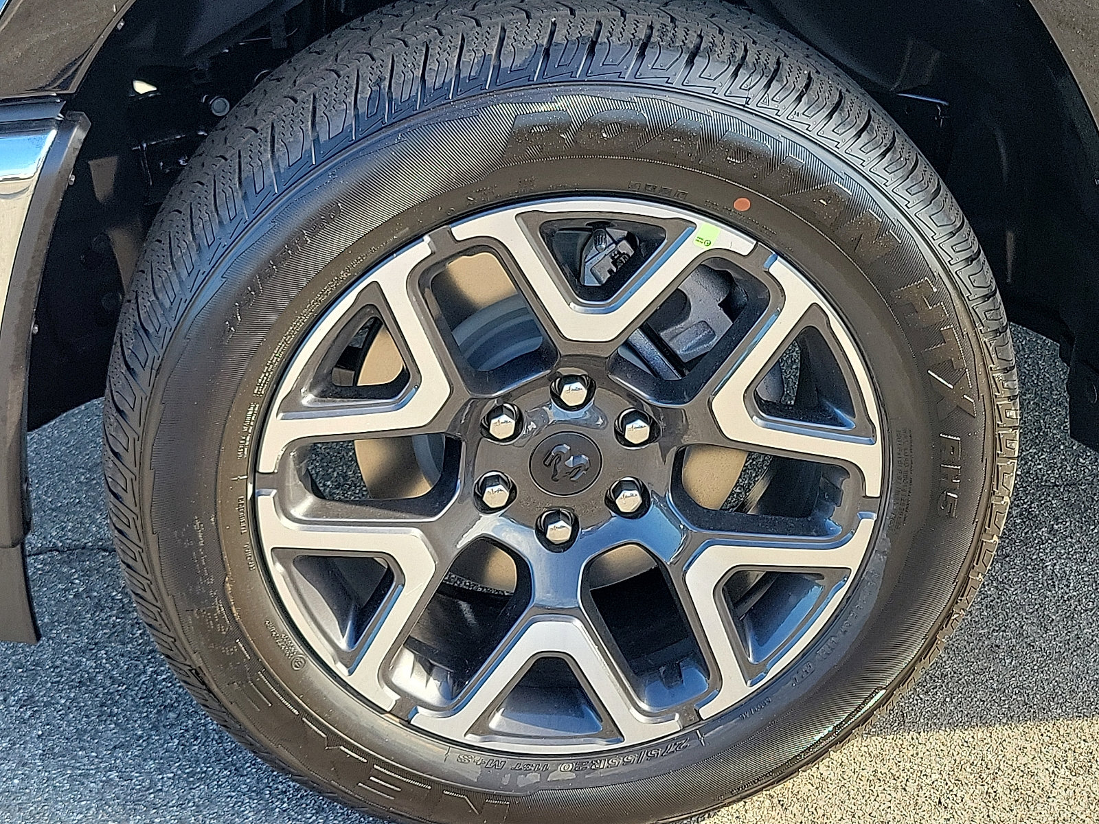 2026 Ram 1500 Laramie photo 19