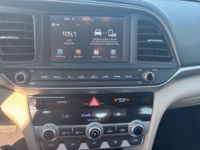 2020 Hyundai Elantra SEL photo 6