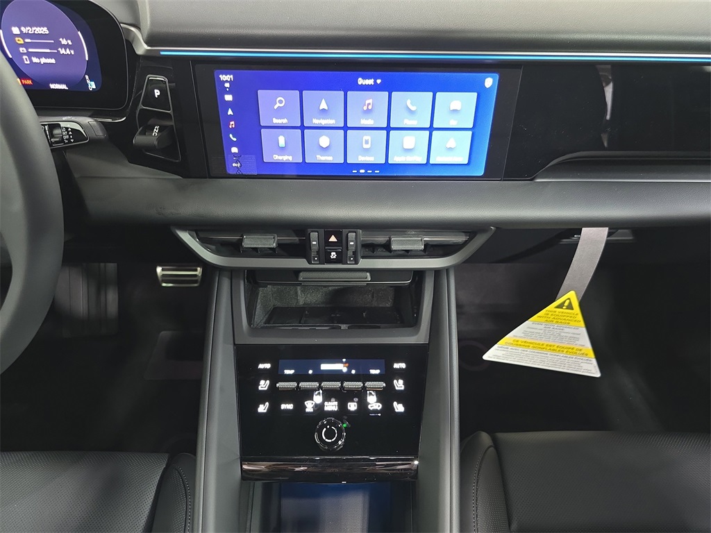 2025 Porsche Macan Electric photo 15