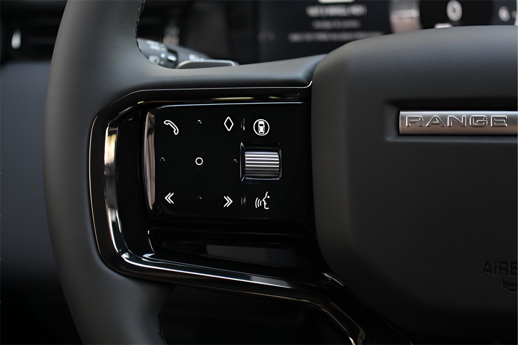 2026 Land Rover Range Rover Evoque S photo 19
