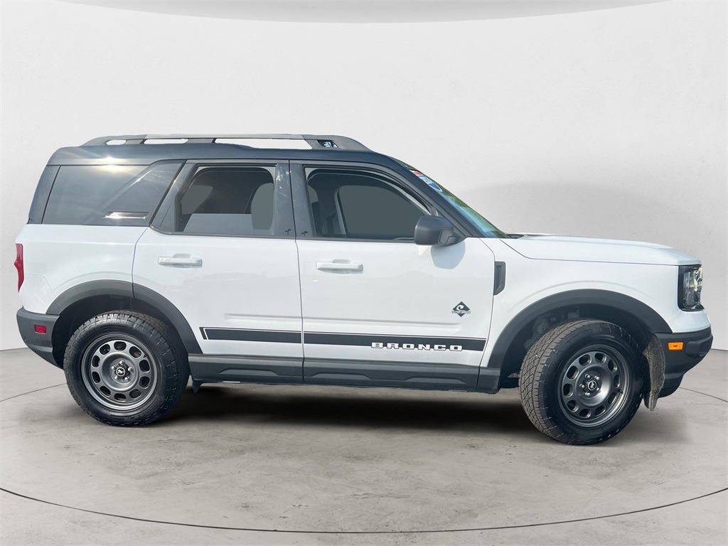 2024 Ford Bronco Sport Outer Banks photo 2
