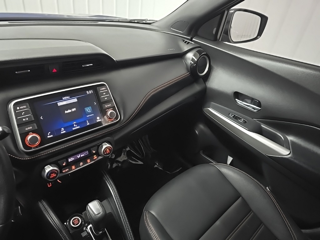 2019 Nissan Kicks SR photo 24