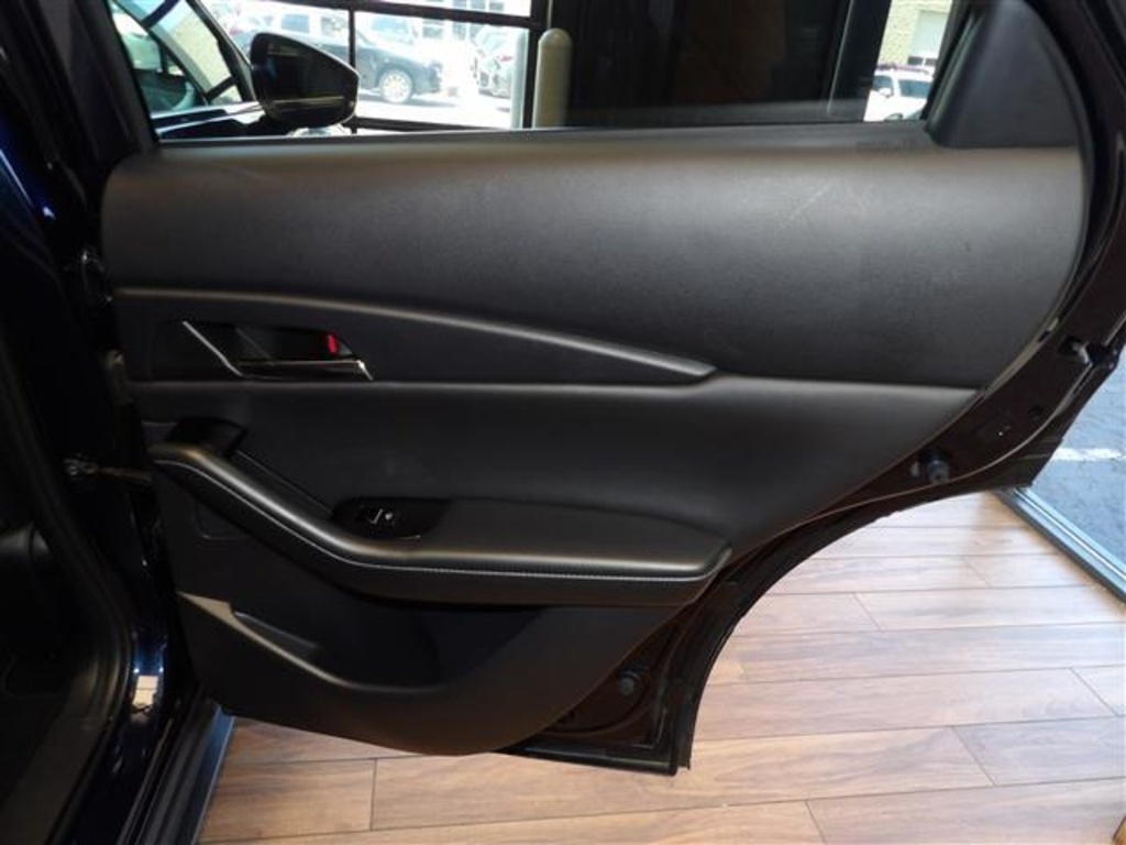 2024 Mazda CX-30 2.5 S Preferred photo 16