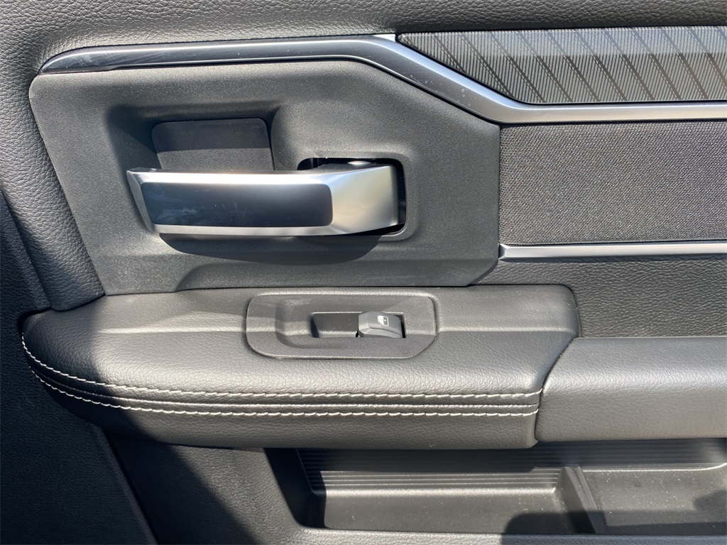 2025 Ram 2500 Big Horn photo 25