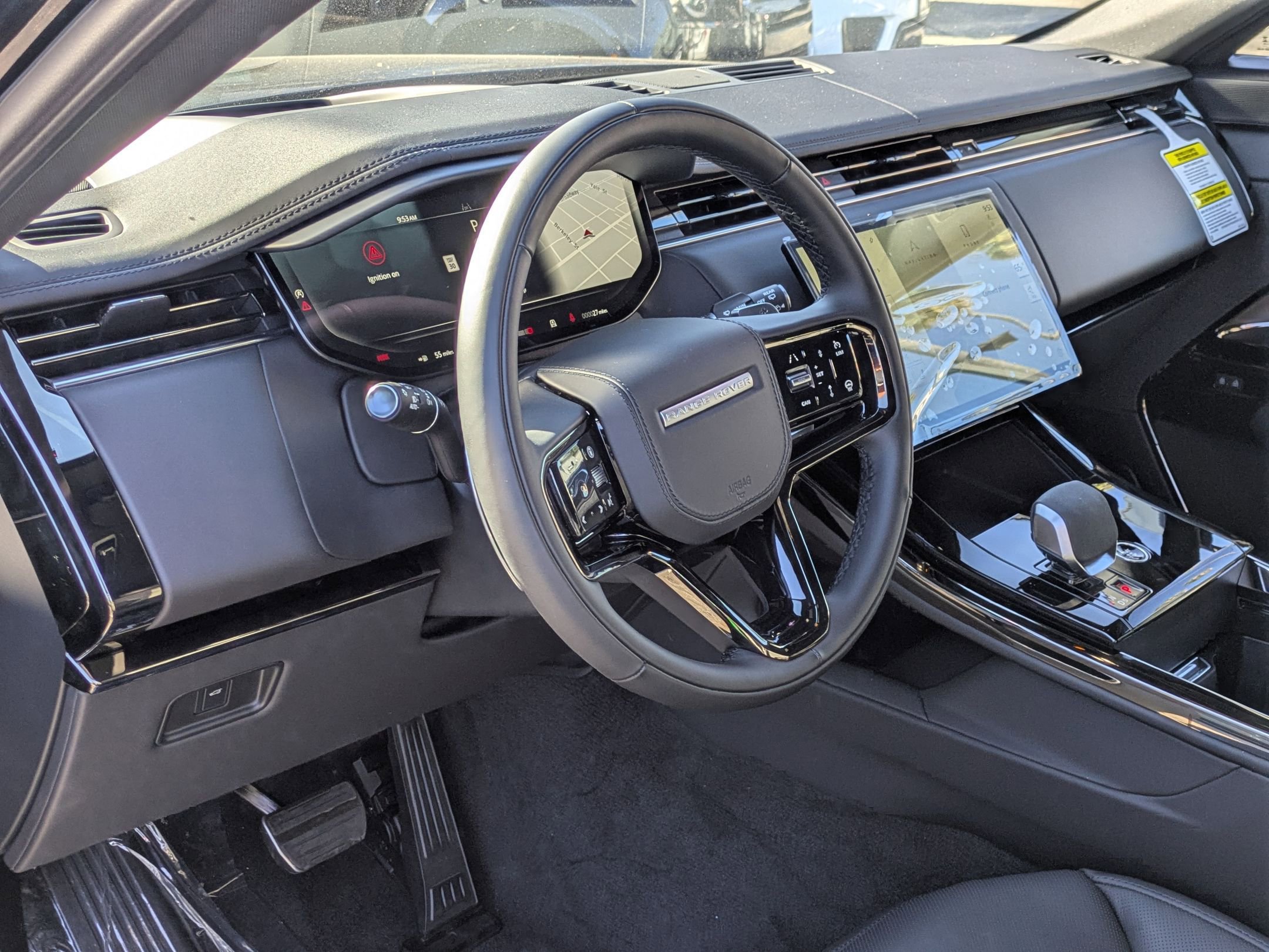 2025 Land Rover Range Rover Sport SE photo 3